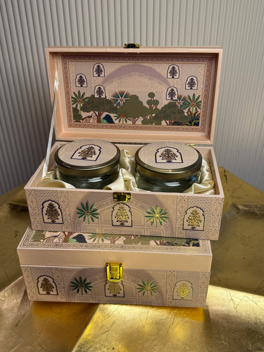 The Royal Courtyard Box