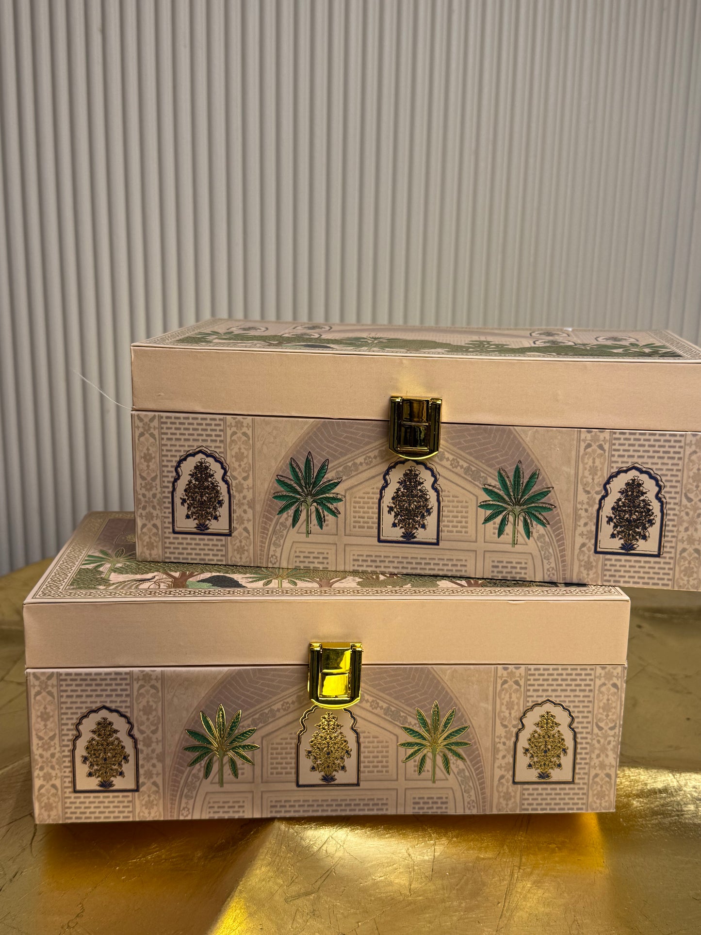 The Royal Courtyard Box
