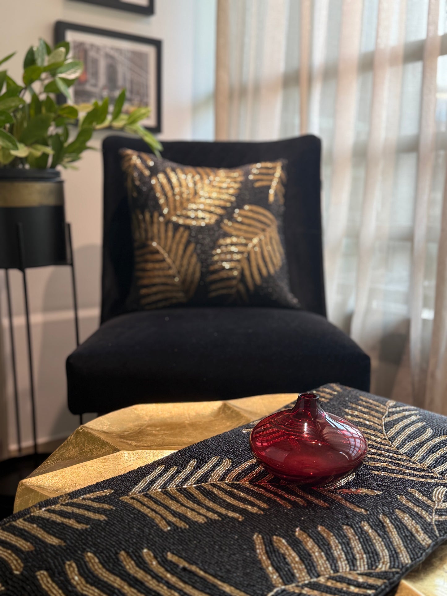 Gold Leaf Cushion Cover - Elegant Metallic Throw Pillow